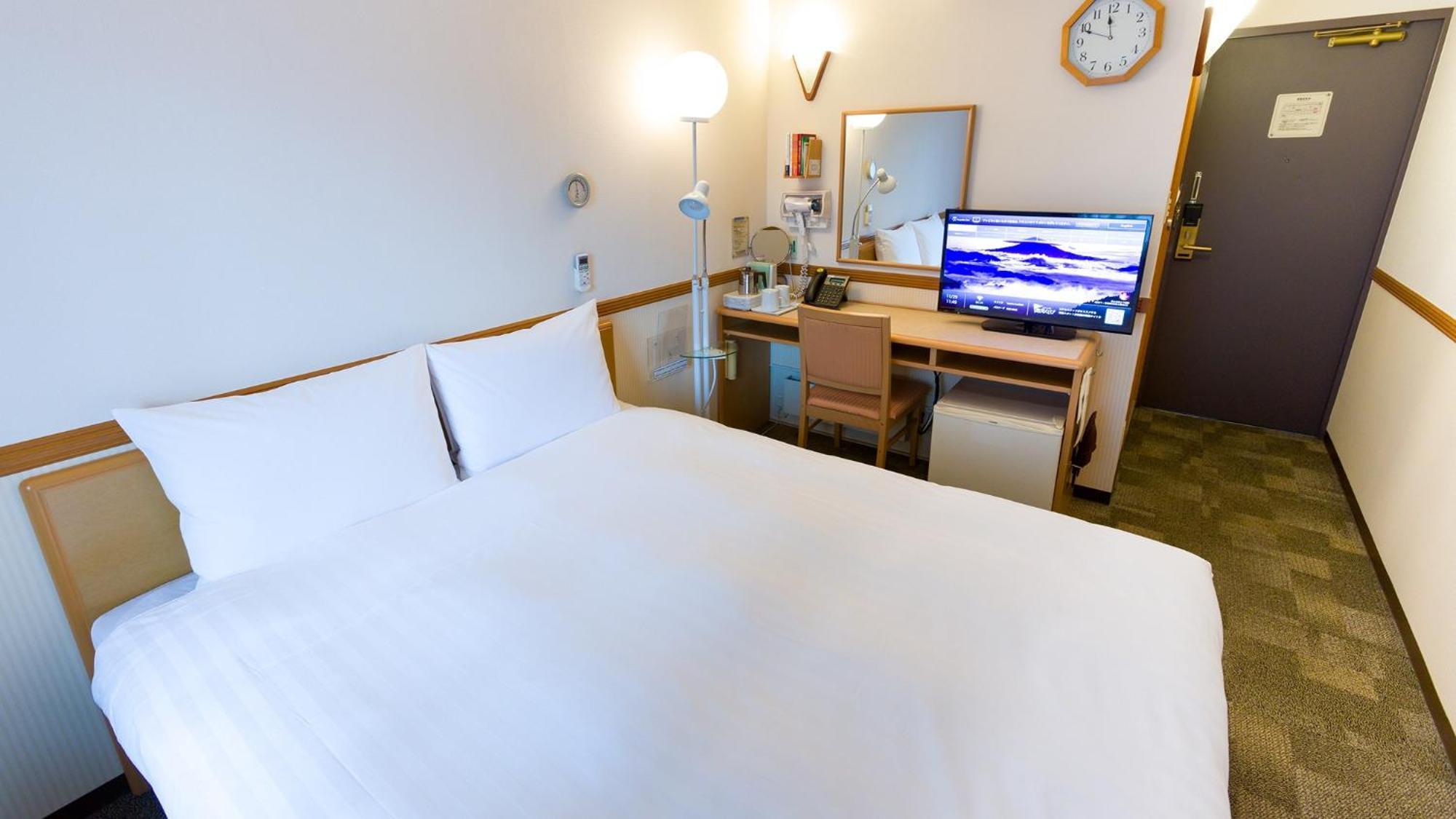 Toyoko Inn Okinawa Naha Asahibashi Ekimae Habitación foto