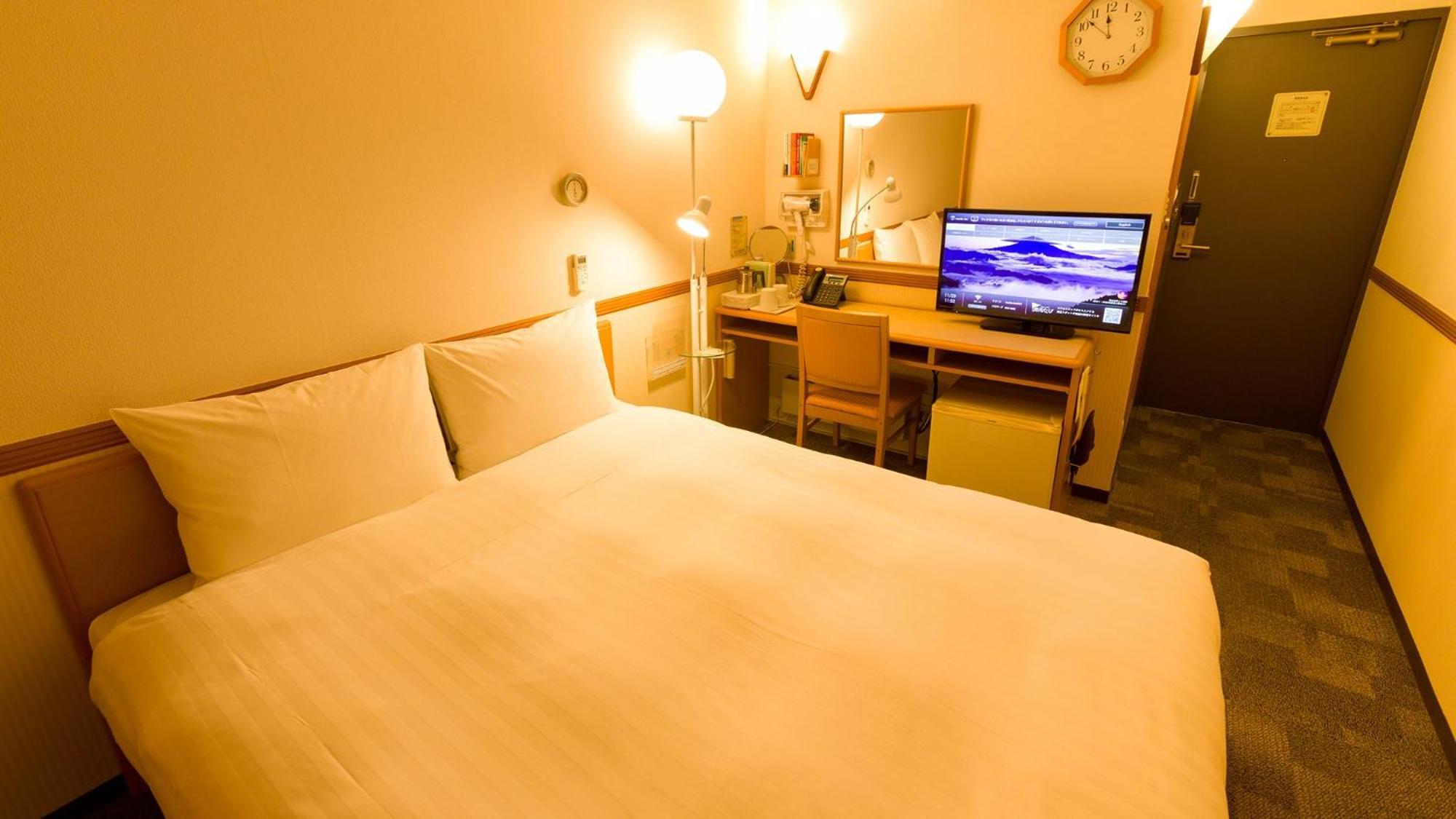 Toyoko Inn Okinawa Naha Asahibashi Ekimae Habitación foto